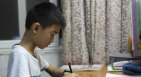 河北多地小学低年级暂停复课继续网课 