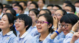 家长的这些行为其实是在毁孩子视力 石斛手机眼贴